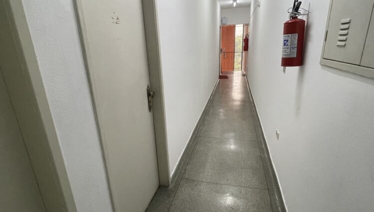 sala-comercial-80m2-2-banheiros-terceiro -andar-centro-locação (14)