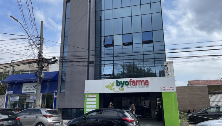 sala-comercial-80m2-2-banheiros-terceiro -andar-centro-locação (16)