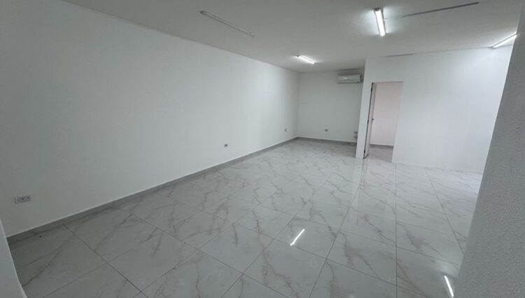 sala-comercial-80m2-2-banheiros-terceiro -andar-centro-locação (21)