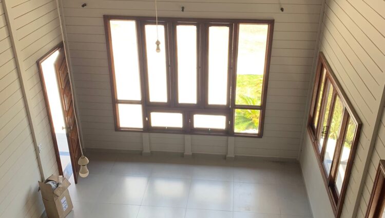 sobrado-de-madeira-condominio-aruã-3-dorm-venda-128m2 (11)