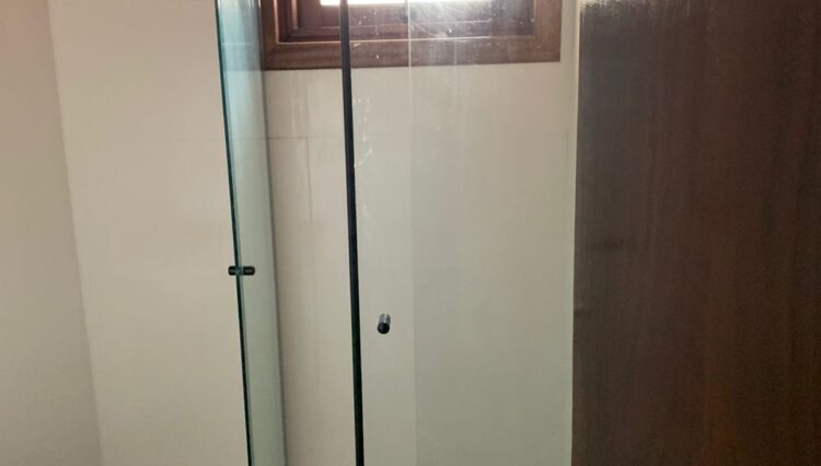 sobrado-de-madeira-condominio-aruã-3-dorm-venda-128m2 (14)