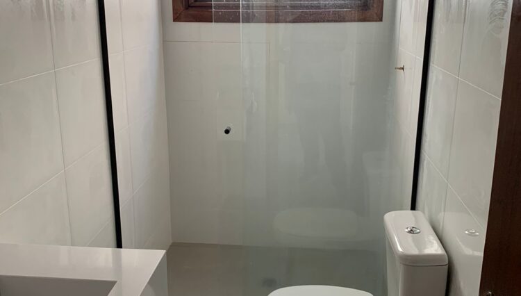 sobrado-de-madeira-condominio-aruã-3-dorm-venda-128m2 (18)