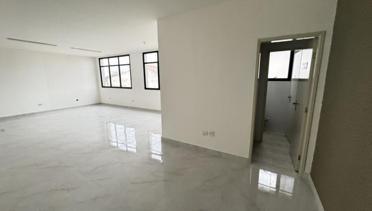 sala-comercial-80m2-2-banheiros-primeiro -andar-centro-locação (3)