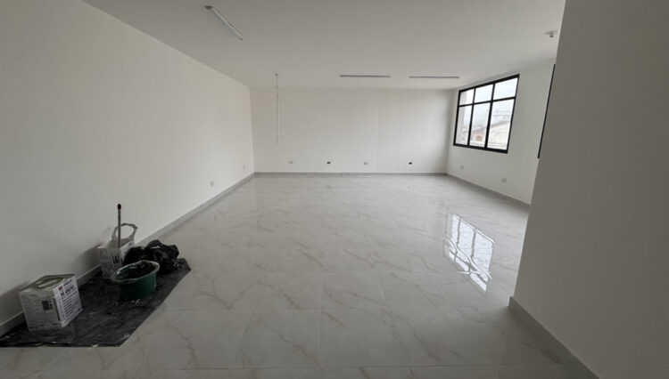 sala-comercial-80m2-2-banheiros-primeiro -andar-centro-locação (8)