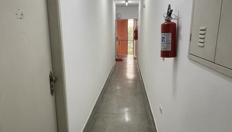 sala-comercial-80m2-2-banheiros-terceiro -andar-centro-locação (15)
