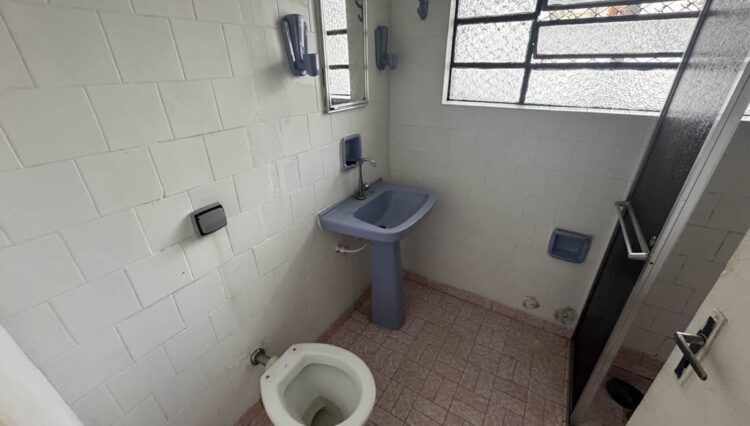 casa-térrea-comercial-terreno-309m2-2-dorm+edícula-quintal-venda-centro (10)