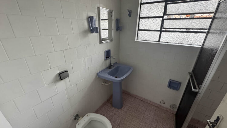 casa-térrea-comercial-terreno-309m2-2-dorm+edícula-quintal-venda-centro (12)