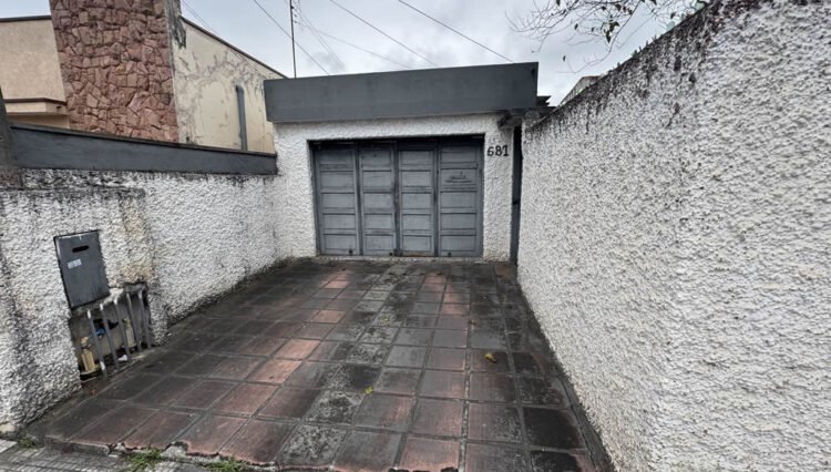 casa-térrea-comercial-terreno-309m2-2-dorm+edícula-quintal-venda-centro (22)