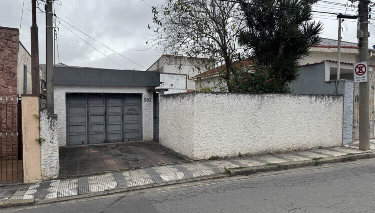 casa-térrea-comercial-terreno-309m2-2-dorm+edícula-quintal-venda-centro (26)