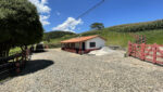 sitio-6-alqueires-paraibuna-10km-salesopolis-casa-sede-5-dorm-3-lagos-cocheiras-plantação-cercado (18)