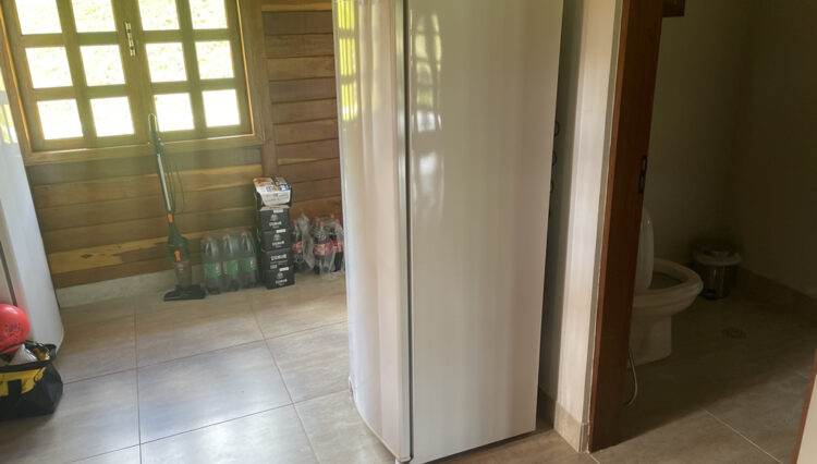sitio-6-alqueires-paraibuna-10km-salesopolis-casa-sede-5-dorm-3-lagos-cocheiras-plantação-cercado (57)