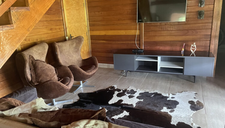sitio-6-alqueires-paraibuna-10km-salesopolis-casa-sede-5-dorm-3-lagos-cocheiras-plantação-cercado (59)