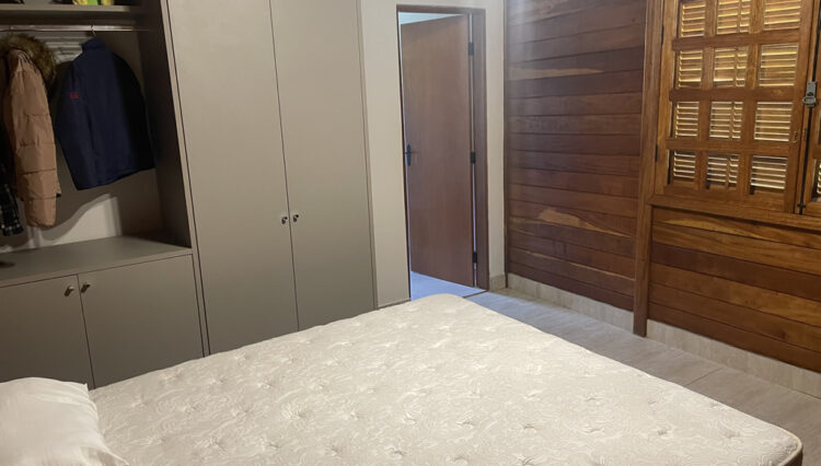 sitio-6-alqueires-paraibuna-10km-salesopolis-casa-sede-5-dorm-3-lagos-cocheiras-plantação-cercado (60)