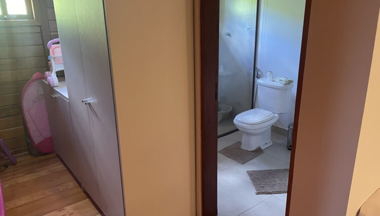 sitio-6-alqueires-paraibuna-10km-salesopolis-casa-sede-5-dorm-3-lagos-cocheiras-plantação-cercado (68)