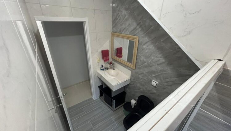 sobrado-3-dorm-suite-escritório-banheiro-hidromassagem-sala-lareira-garagem-2-carros-área-gourmet-190m2-venda (17)