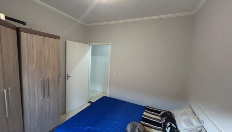 sobrado-3-dorm-suite-escritório-banheiro-hidromassagem-sala-lareira-garagem-2-carros-área-gourmet-190m2-venda (19)