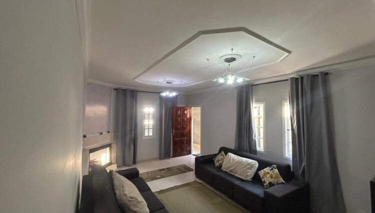 sobrado-3-dorm-suite-escritório-banheiro-hidromassagem-sala-lareira-garagem-2-carros-área-gourmet-190m2-venda (22)