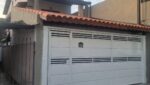 sobrado-3-dorm-suite-escritório-banheiro-hidromassagem-sala-lareira-garagem-2-carros-área-gourmet-190m2-venda (28)