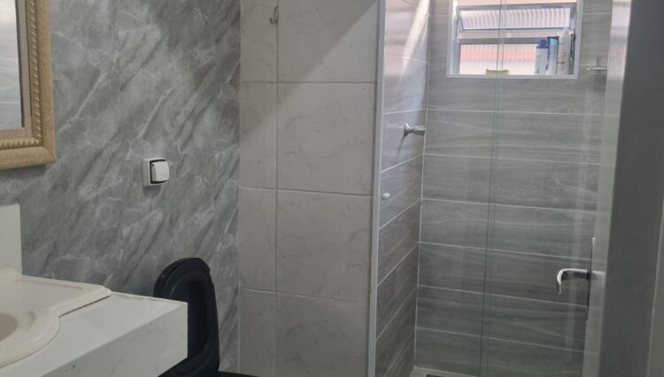 sobrado-3-dorm-suite-escritório-banheiro-hidromassagem-sala-lareira-garagem-2-carros-área-gourmet-190m2-venda (34)