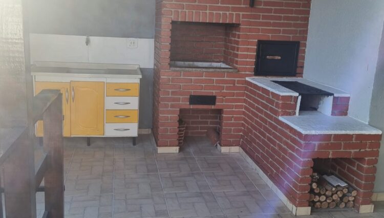 sobrado-3-dorm-suite-escritório-banheiro-hidromassagem-sala-lareira-garagem-2-carros-área-gourmet-190m2-venda (44)