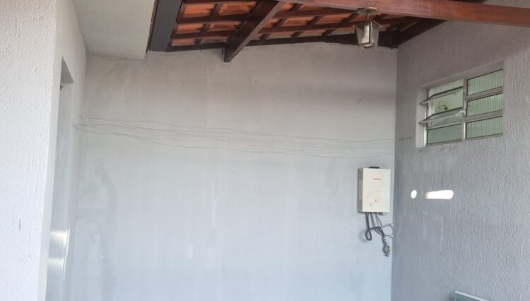 sobrado-3-dorm-suite-escritório-banheiro-hidromassagem-sala-lareira-garagem-2-carros-área-gourmet-190m2-venda (45)