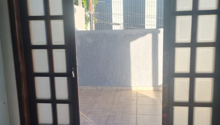 sobrado-3-dorm-suite-escritório-banheiro-hidromassagem-sala-lareira-garagem-2-carros-área-gourmet-190m2-venda (49)
