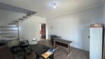 sobrado-3-dorm-suite-escritório-banheiro-hidromassagem-sala-lareira-garagem-2-carros-área-gourmet-190m2-venda (7)