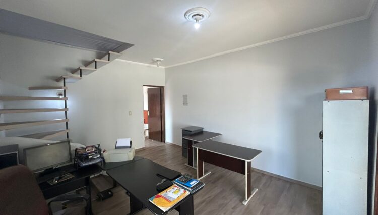 sobrado-3-dorm-suite-escritório-banheiro-hidromassagem-sala-lareira-garagem-2-carros-área-gourmet-190m2-venda (7)