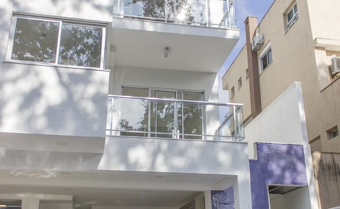 sobrado-4-suites-400m2-5-banheiros-piscina-borda-infinite-ar-condicionado-venda-aruã-lagos-mogi (19)