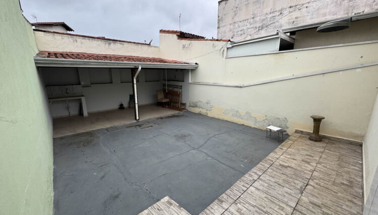 casa-térrea-2-dorm-vila-suissa-trreno-166m2-quintal-garagem-2-carros (4)