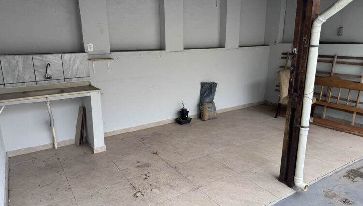 casa-térrea-2-dorm-vila-suissa-trreno-166m2-quintal-garagem-2-carros (5)
