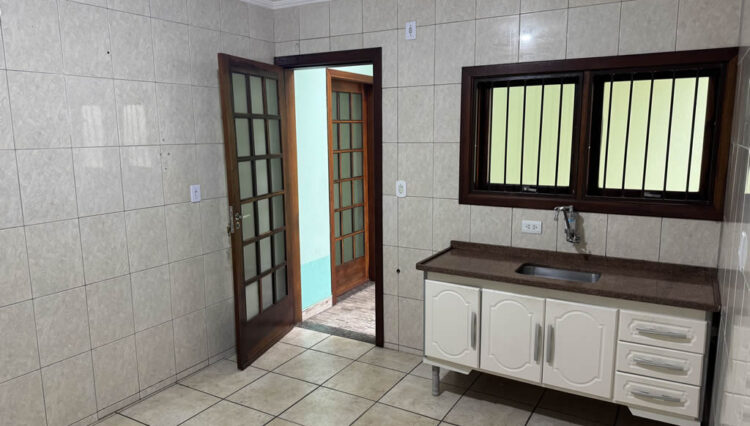 casa-térrea-2-dorm-vila-suissa-trreno-166m2-quintal-garagem-2-carros (7)