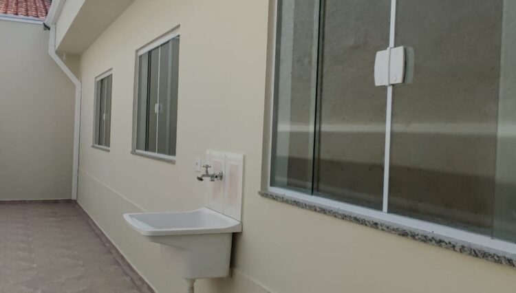 casa-2-dorm-sala-copa-cozinha-grande-quintal-vila-suissa-189m2-venda (10)