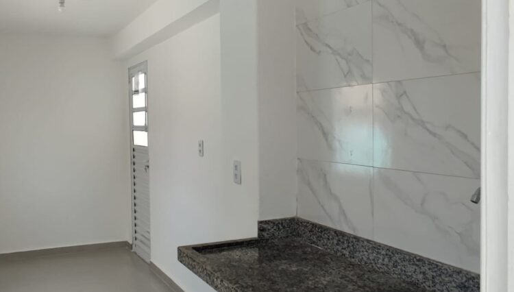casa-2-dorm-sala-copa-cozinha-grande-quintal-vila-suissa-189m2-venda (13)
