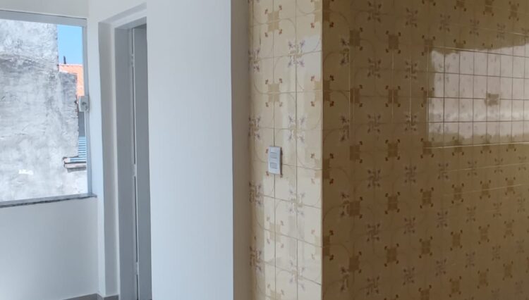 casa-2-dorm-sala-copa-cozinha-grande-quintal-vila-suissa-189m2-venda (14)