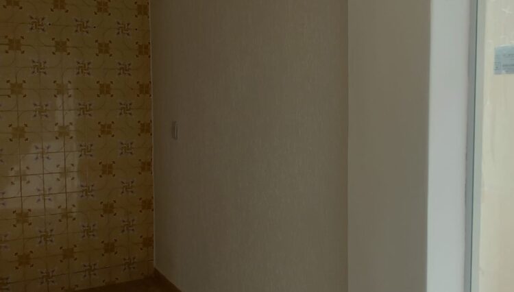 casa-2-dorm-sala-copa-cozinha-grande-quintal-vila-suissa-189m2-venda (17)
