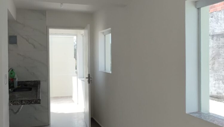 casa-2-dorm-sala-copa-cozinha-grande-quintal-vila-suissa-189m2-venda (18)