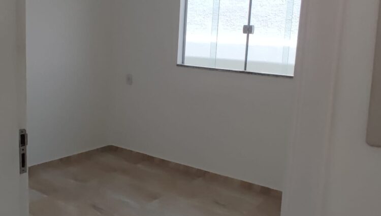 casa-2-dorm-sala-copa-cozinha-grande-quintal-vila-suissa-189m2-venda (2)