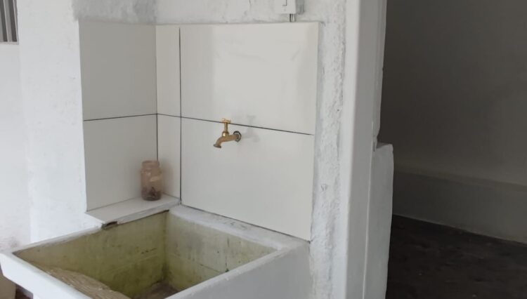 casa-2-dorm-sala-copa-cozinha-grande-quintal-vila-suissa-189m2-venda (21)