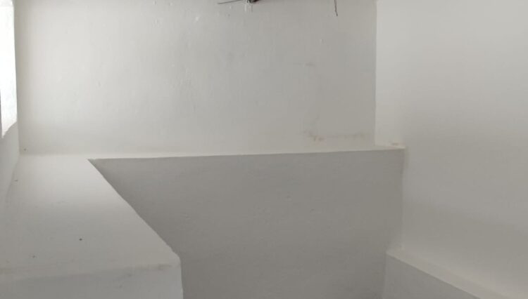 casa-2-dorm-sala-copa-cozinha-grande-quintal-vila-suissa-189m2-venda (24)