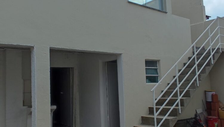 casa-2-dorm-sala-copa-cozinha-grande-quintal-vila-suissa-189m2-venda (26)