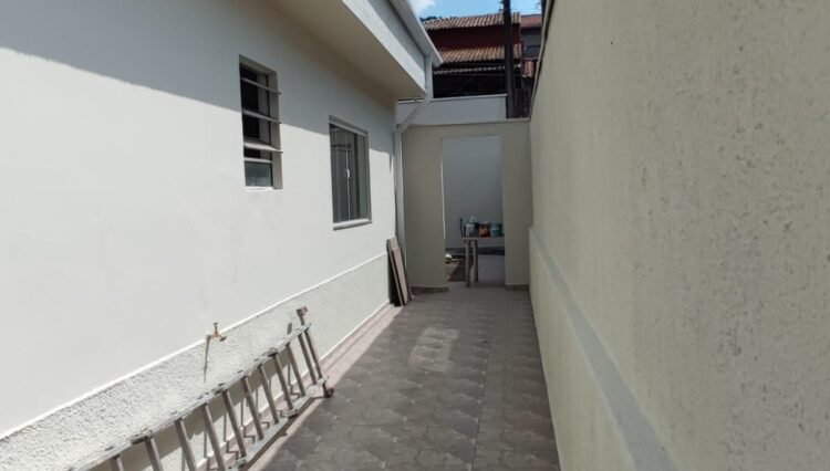 casa-2-dorm-sala-copa-cozinha-grande-quintal-vila-suissa-189m2-venda (31)