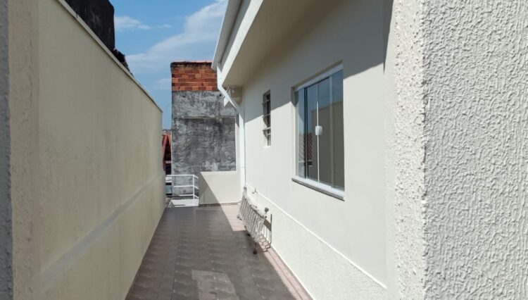casa-2-dorm-sala-copa-cozinha-grande-quintal-vila-suissa-189m2-venda (32)