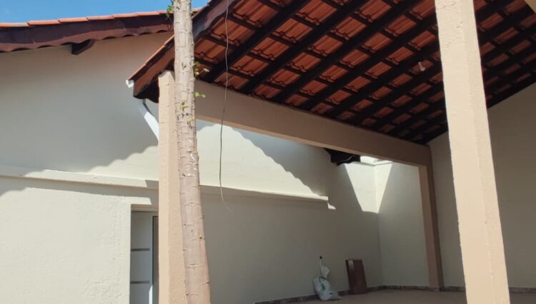 casa-2-dorm-sala-copa-cozinha-grande-quintal-vila-suissa-189m2-venda (39)