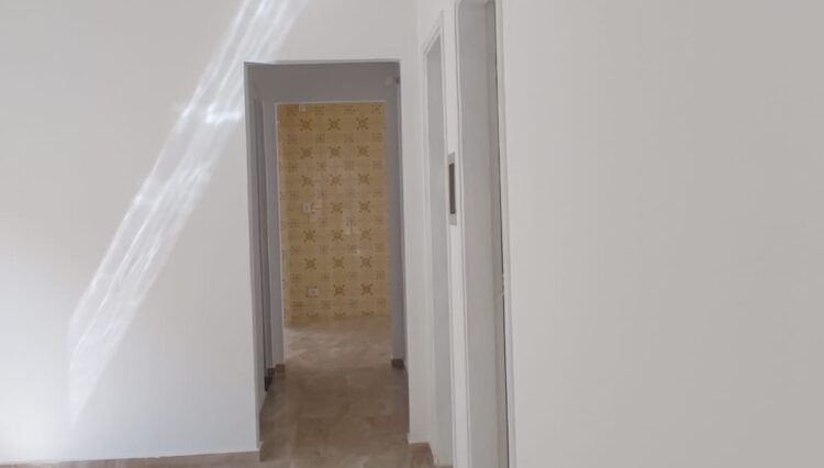 casa-2-dorm-sala-copa-cozinha-grande-quintal-vila-suissa-189m2-venda (4)