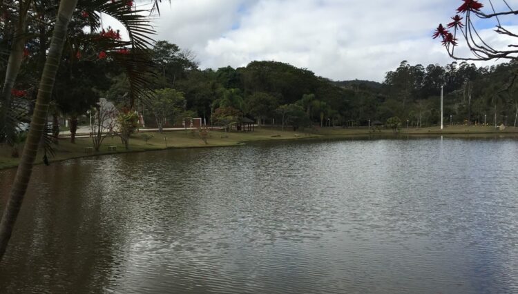 Lago Condomínio Aruã