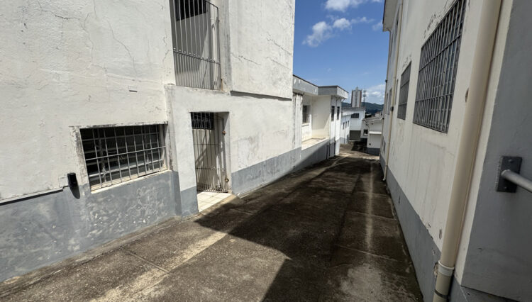 Vendo-prédio comercial-mogi-moderno-1000m2-empresa-pronto-para-funcionamento (67)