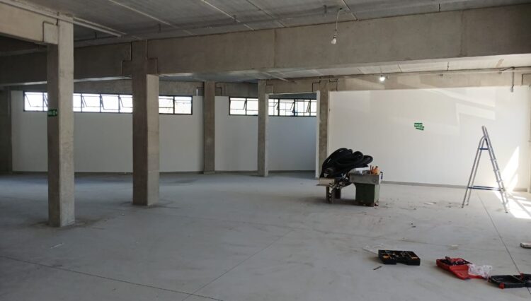 salao-comercial-térreo-rodeio-mogi-477m2-locação (17)