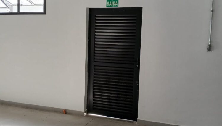 salao-comercial-térreo-rodeio-mogi-477m2-locação (7)
