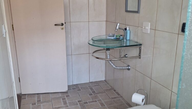 casa-3-dorm-suite-206m2-alto-do-ipiranga-anexo-edicula-suite-sala-cozinha-venda-mogi (10)